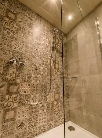 Nouvel Du Commerce 3*