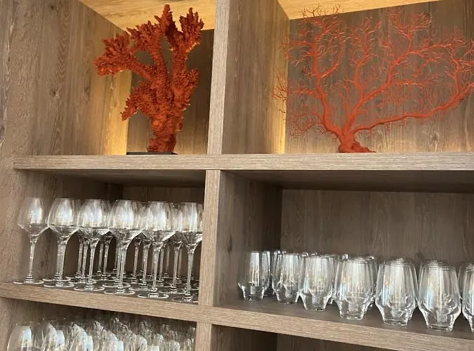 Nouvel Du Commerce Кастеллан