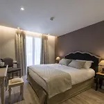 Nouvel Du Commerce Hotel 3*