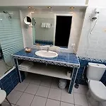 Nouvel Du Commerce Hotel 3*