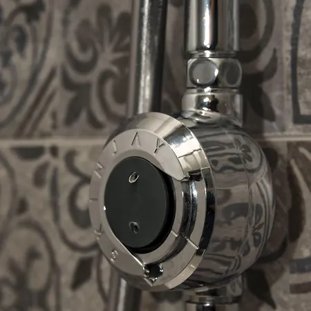 Nouvel Du Commerce 3*