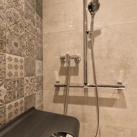 Nouvel Du Commerce 3*