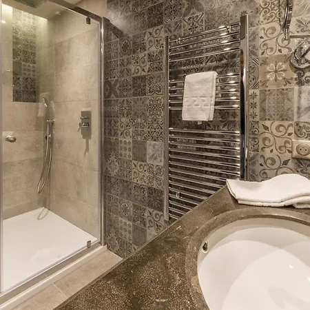 Hotel Nouvel Du Commerce 3*