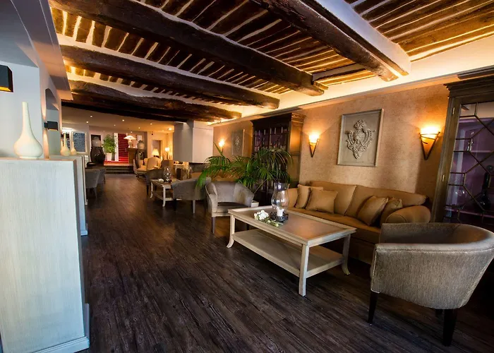 Nouvel Du Commerce Castellane