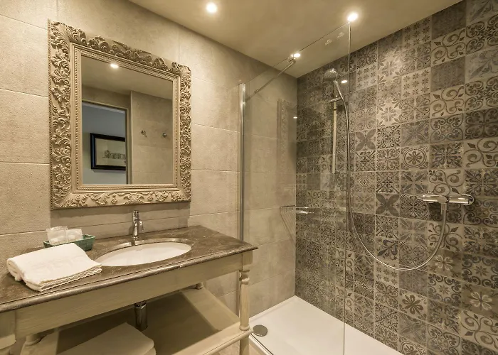 Nouvel Du Commerce Hotel 3*