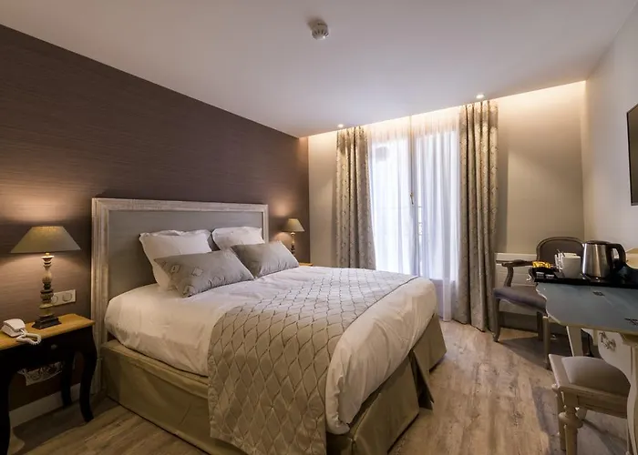 Nouvel Du Commerce Hotel 3*