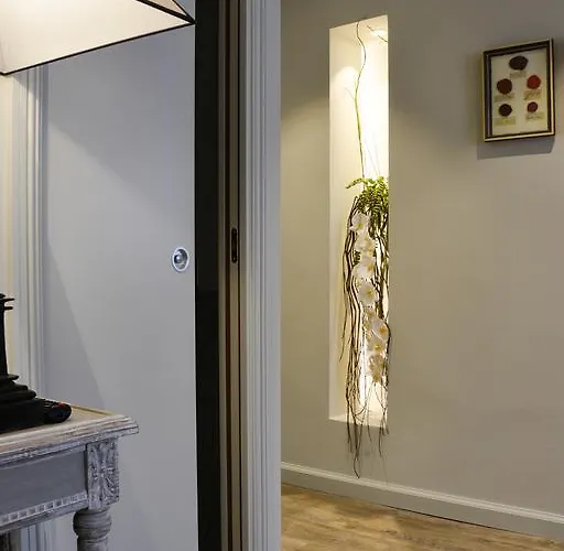 Nouvel Du Commerce Hotel 3*