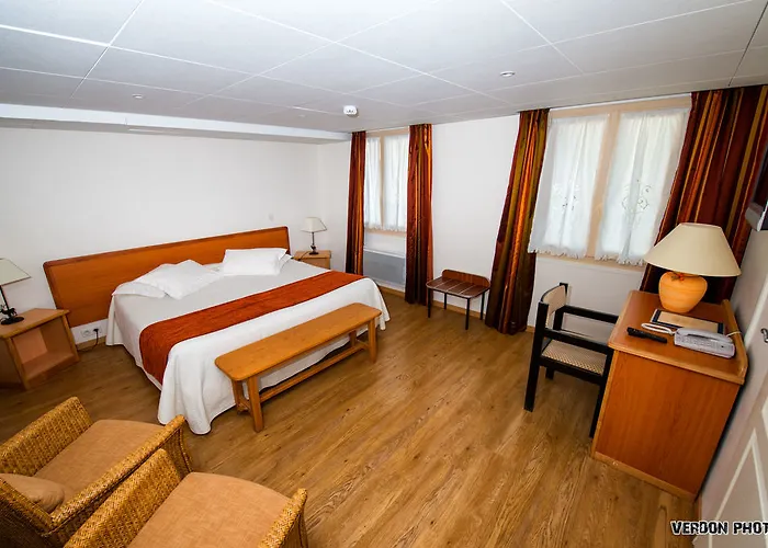 Nouvel Du Commerce 3*