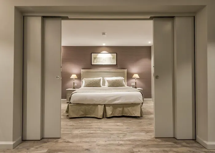 Nouvel Du Commerce 3*